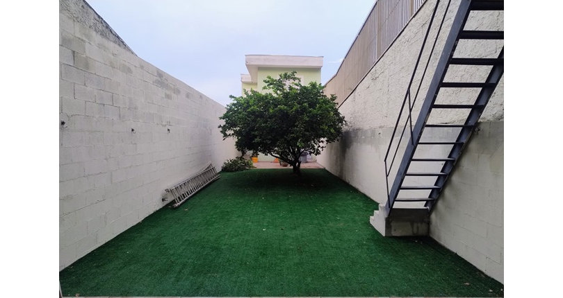 Sobrado à venda no Bairro do Jaraguá na Rua Bacurizeiros,