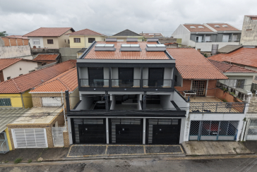 Sobrado novo à venda no Bairro do Parque Maria Domitila na Rua Edvard de Vita Godoy 252