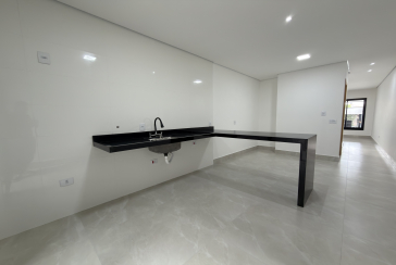 Sobrado novo à venda no Bairro do Parque Maria Domitila na Rua Edvard de Vita Godoy 254