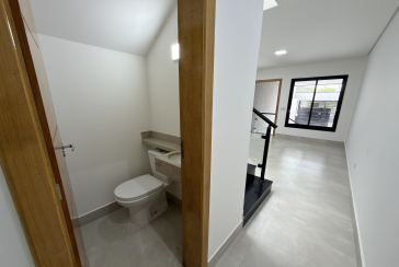 Sobrado novo à venda no Bairro do Parque Maria Domitila na Rua Edvard de Vita Godoy 254