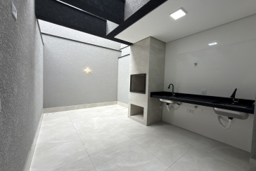 Sobrado novo à venda no Bairro do Parque Maria Domitila na Rua Edvard de Vita Godoy 254