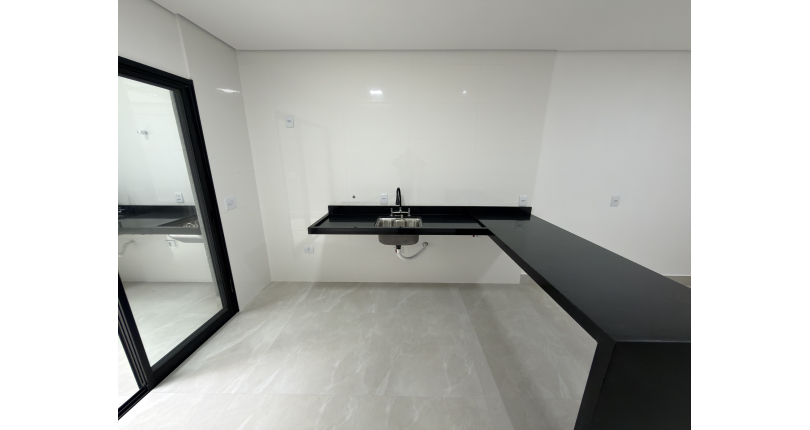 Sobrado novo à venda no Bairro do Parque Maria Domitila na Rua Edvard de Vita Godoy 254