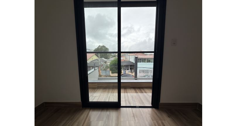 Sobrado novo à venda no Bairro do Parque Maria Domitila na Rua Edvard de Vita Godoy 254