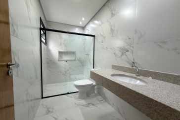 Sobrado novo à venda no Bairro do Parque Maria Domitila na Rua Edvard de Vita Godoy 256.