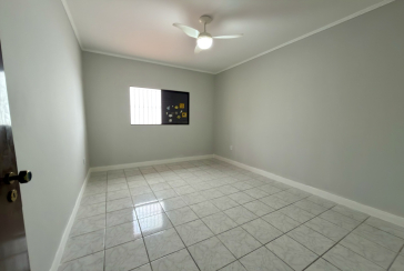 Sobrado à venda no Bairro do Jardim Santo Elias na Rua Benedito da Fonseca Rondon. 