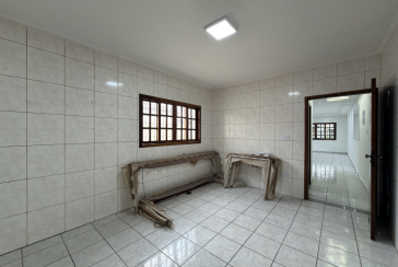 Sobrado à venda no Bairro do Jardim Santo Elias na Rua Benedito da Fonseca Rondon. 