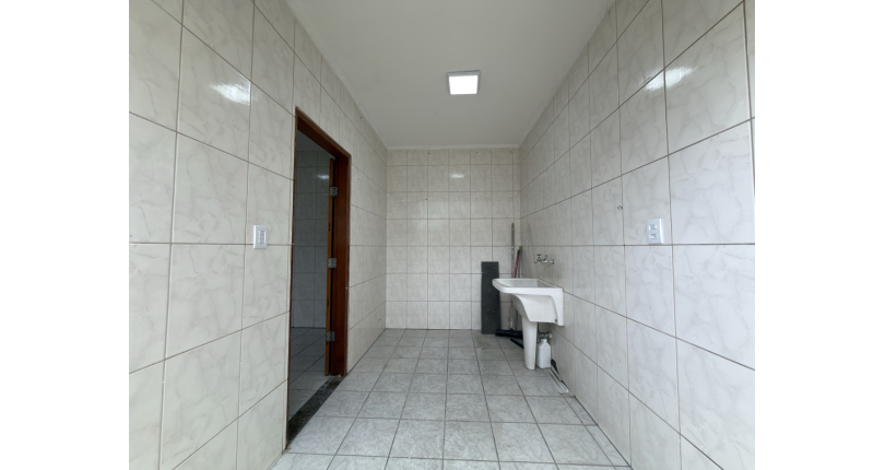 Sobrado à venda no Bairro do Jardim Santo Elias na Rua Benedito da Fonseca Rondon. 