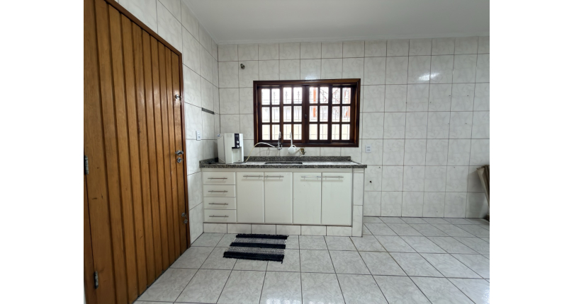 Sobrado à venda no Bairro do Jardim Santo Elias na Rua Benedito da Fonseca Rondon. 