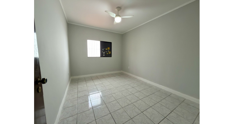 Sobrado à venda no Bairro do Jardim Santo Elias na Rua Benedito da Fonseca Rondon. 