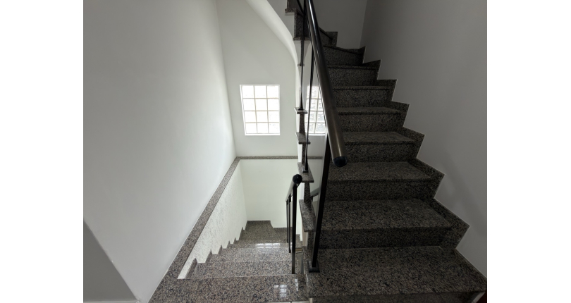 Sobrado à venda no Bairro do Jardim Santo Elias na Rua Benedito da Fonseca Rondon. 