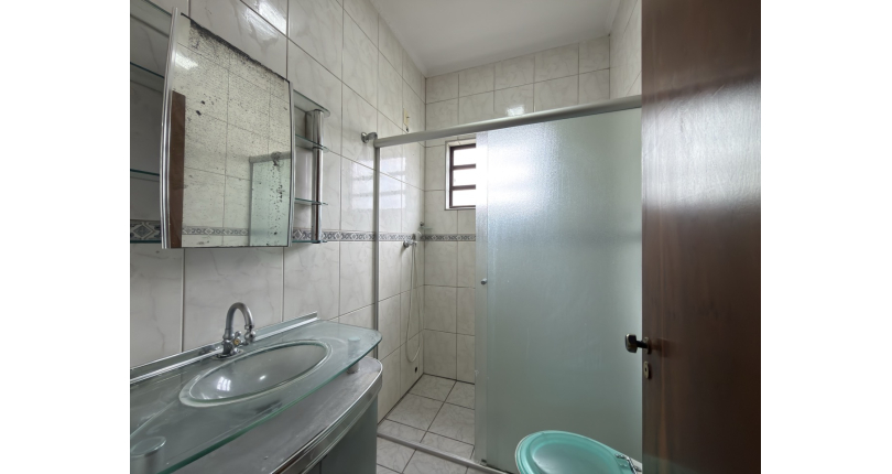 Sobrado à venda no Bairro do Jardim Santo Elias na Rua Benedito da Fonseca Rondon. 