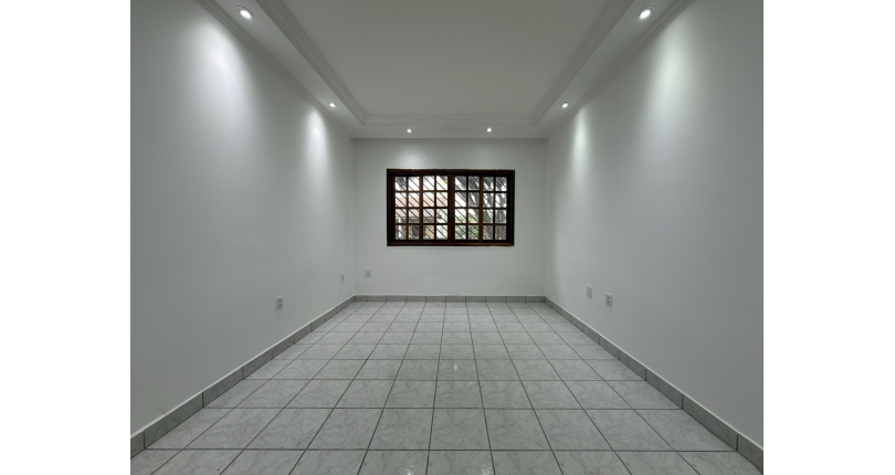 Sobrado à venda no Bairro do Jardim Santo Elias na Rua Benedito da Fonseca Rondon. 