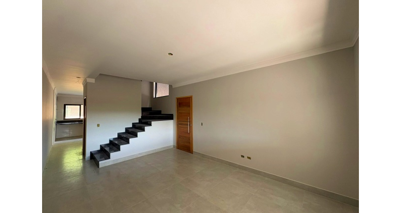 Sobrado novo à venda no Bairro da Chácara Jaraguá na Rua Rio Grande da Serra