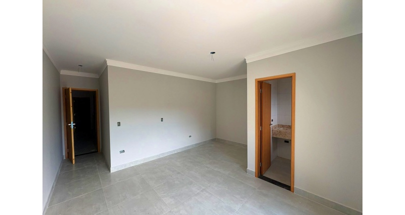 Sobrado novo à venda no Bairro da Chácara Jaraguá na Rua Rio Grande da Serra