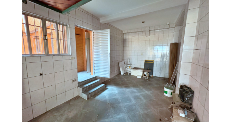 Casa Térrea à venda no Bairro do Parque São Domingos na Rua Professor José Maria Calazans Nogueira