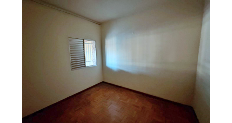 Casa Térrea à venda no Bairro do Parque São Domingos na Rua Professor José Maria Calazans Nogueira