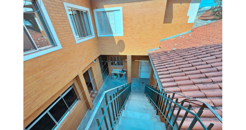 Casa Térrea à venda no Bairro do Parque São Domingos na Rua Professor José Maria Calazans Nogueira