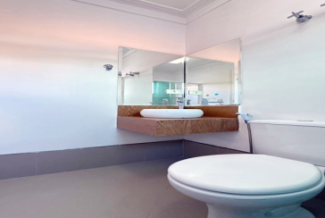 Sobrado à venda no Bairro do Parque Maria Domitila na Rua Manuel de Oliveira Rocha