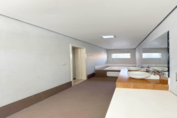 Sobrado à venda no Bairro do Parque Maria Domitila na Rua Manuel de Oliveira Rocha