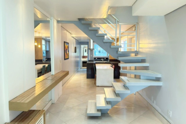 Sobrado à venda no Bairro do Parque Maria Domitila na Rua Manuel de Oliveira Rocha