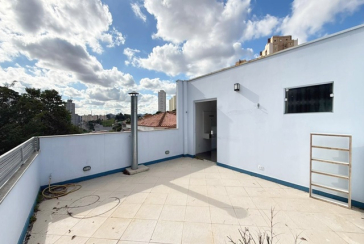 Sobrado à venda no Bairro do Parque Maria Domitila na Rua Manuel de Oliveira Rocha