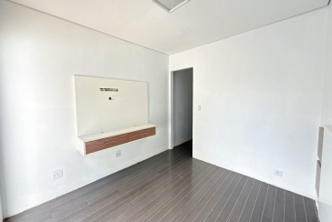 Sobrado à venda no Bairro do Parque Maria Domitila na Rua Manuel de Oliveira Rocha