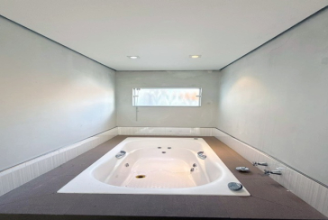 Sobrado à venda no Bairro do Parque Maria Domitila na Rua Manuel de Oliveira Rocha