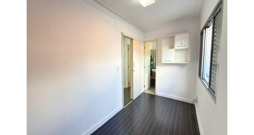 Sobrado à venda no Bairro do Parque Maria Domitila na Rua Manuel de Oliveira Rocha