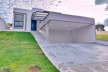 Linda Casa à venda em Itatiba no Residencial Fazenda Santa Rosa - Fase 1 na Avenida Carmelo Scarparo