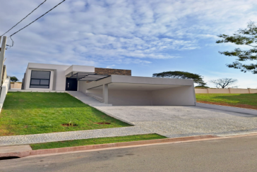 Linda Casa à venda em Itatiba no Residencial Fazenda Santa Rosa - Fase 1 na Avenida Carmelo Scarparo