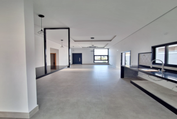 Linda Casa à venda em Itatiba no Residencial Fazenda Santa Rosa - Fase 1 na Avenida Carmelo Scarparo