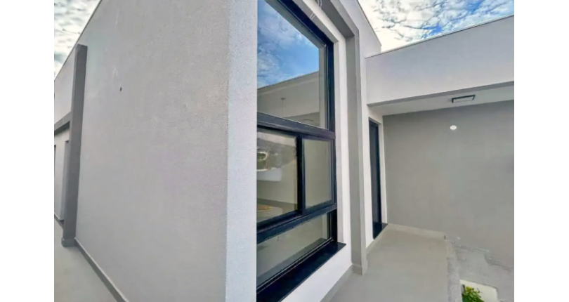 Linda Casa à venda em Itatiba no Residencial Fazenda Santa Rosa - Fase 1 na Avenida Carmelo Scarparo