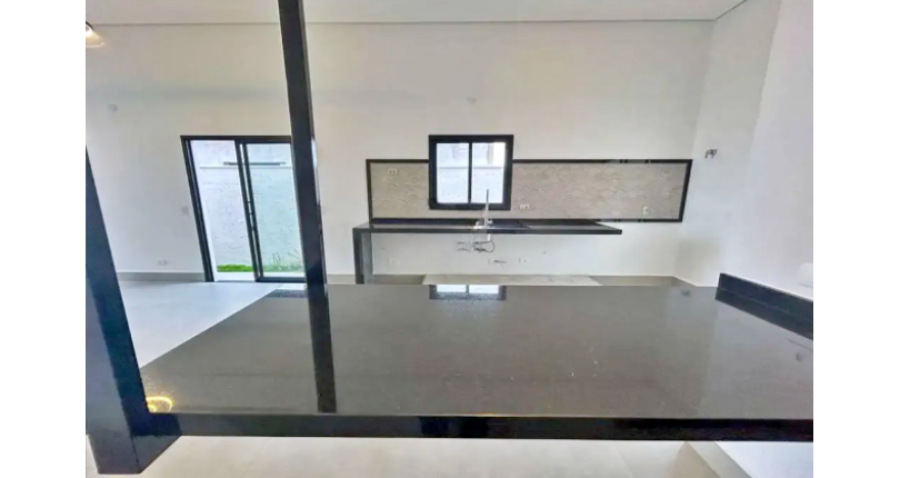 Linda Casa à venda em Itatiba no Residencial Fazenda Santa Rosa - Fase 1 na Avenida Carmelo Scarparo