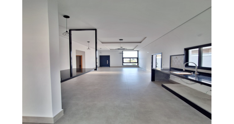 Linda Casa à venda em Itatiba no Residencial Fazenda Santa Rosa - Fase 1 na Avenida Carmelo Scarparo