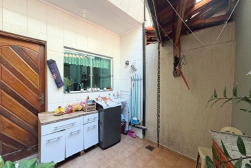 Sobrado à venda no Bairro da Vila Boaçava na Rua Água Limpa, 