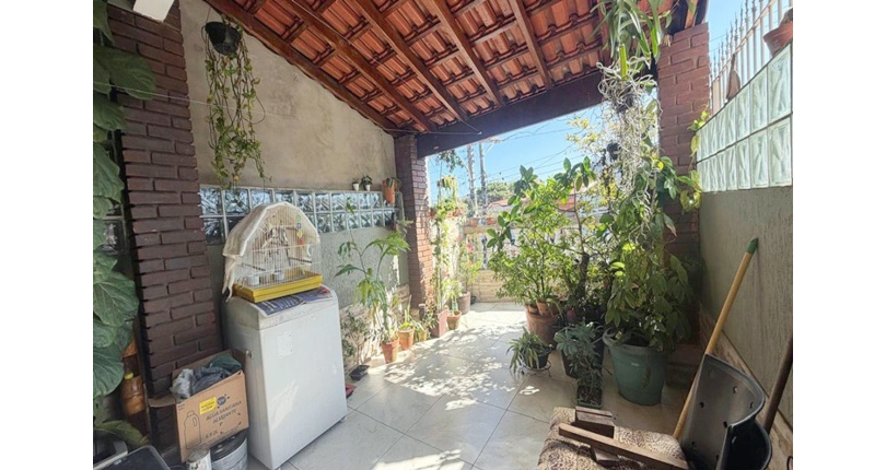 Sobrado à venda no Bairro da Vila Boaçava na Rua Água Limpa, 