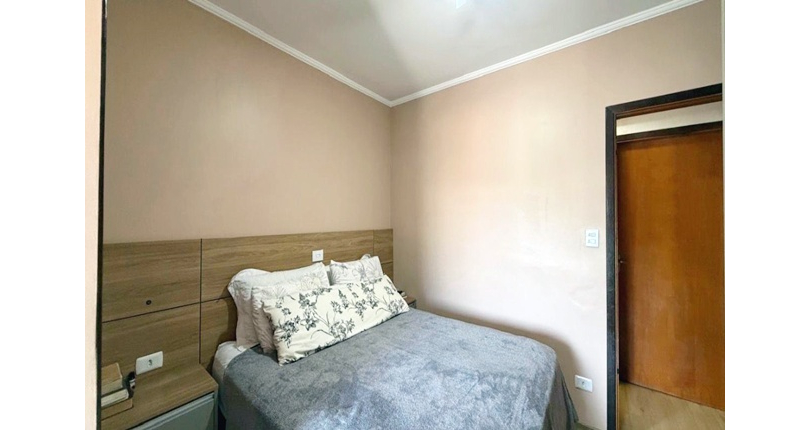 Sobrado à venda no Bairro da Vila Boaçava na Rua Água Limpa, 