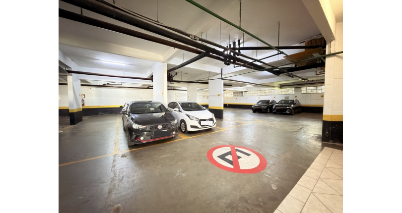 Apartamento à venda no Bairro do Jardim Regina na Avenida Agenor Couto de Magalhães 222,