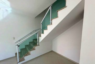  Sobrado à venda no Bairro do Jardim São Ricardo na Rua Emílio Vendrell,