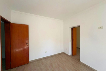  Sobrado à venda no Bairro do Jardim São Ricardo na Rua Emílio Vendrell,