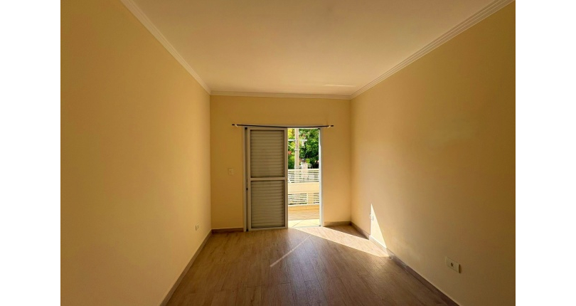  Sobrado à venda no Bairro do Jardim São Ricardo na Rua Emílio Vendrell,