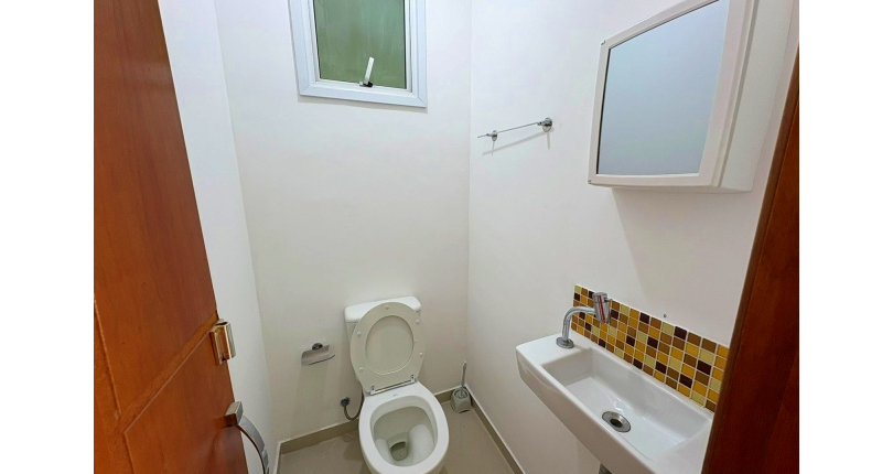  Sobrado à venda no Bairro do Jardim São Ricardo na Rua Emílio Vendrell,