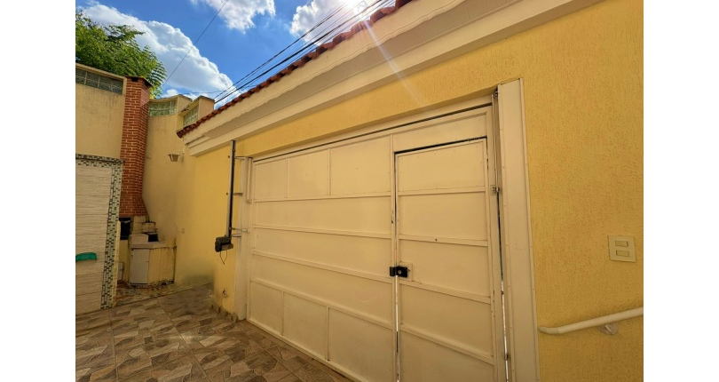  Sobrado à venda no Bairro do Jardim São Ricardo na Rua Emílio Vendrell,