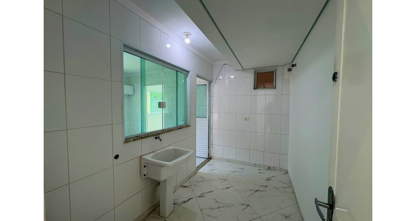  Sobrado à venda no Bairro do Jardim São Ricardo na Rua Emílio Vendrell,