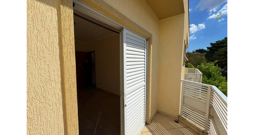  Sobrado à venda no Bairro do Jardim São Ricardo na Rua Emílio Vendrell,