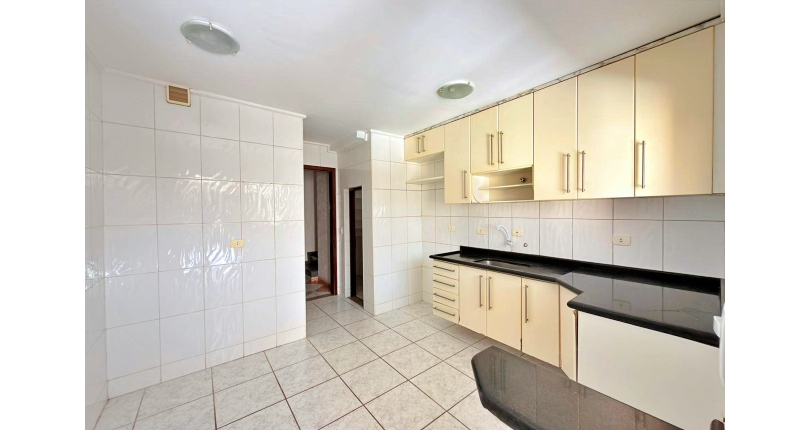  Sobrado à venda no Bairro do Conjunto Residencial Vista Verde na Rua Ricardo Abed