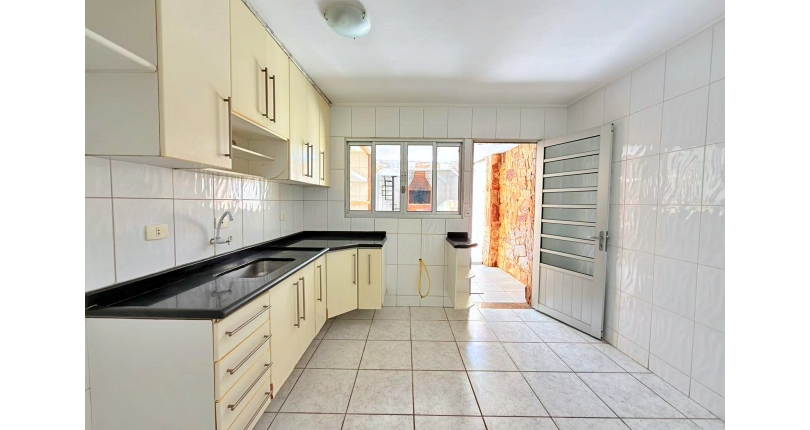  Sobrado à venda no Bairro do Conjunto Residencial Vista Verde na Rua Ricardo Abed