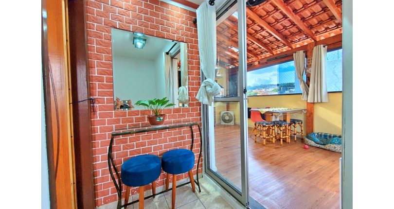 Apartamento Cobertura à venda no Bairro da Vila Regina na Rua Doutor Luís La Scala Júnior 174