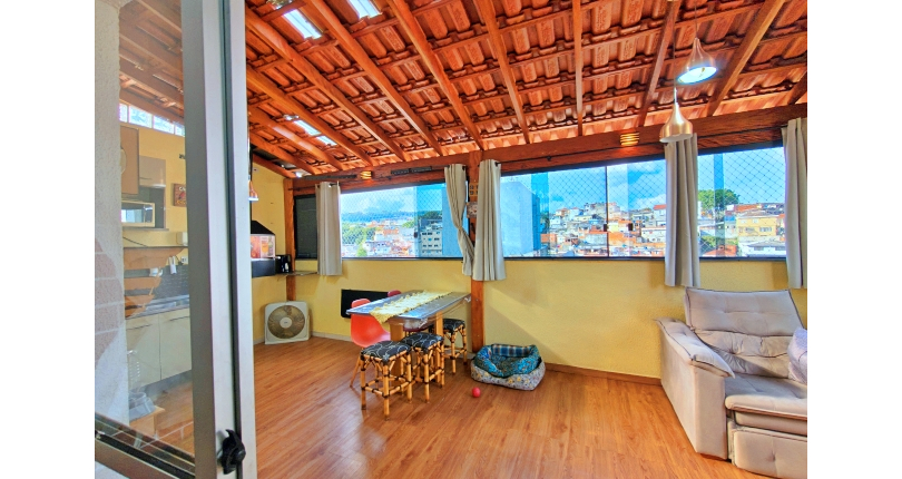 Apartamento Cobertura à venda no Bairro da Vila Regina na Rua Doutor Luís La Scala Júnior 174