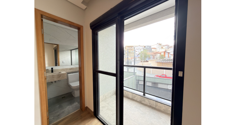 Sobrado novo com conceito aberto à venda no Bairro do Parque São Domingos na Avenida Joaquim de Magalhães 155